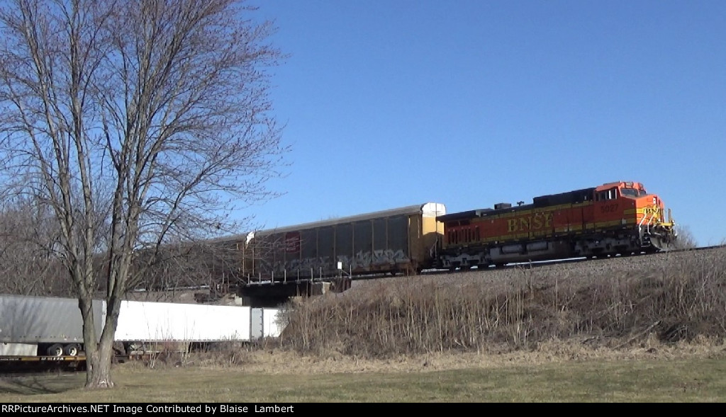 BNSF V train